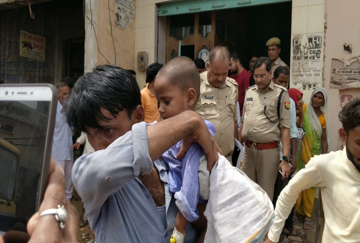 Children facing illness in Aligarh after heavy rain