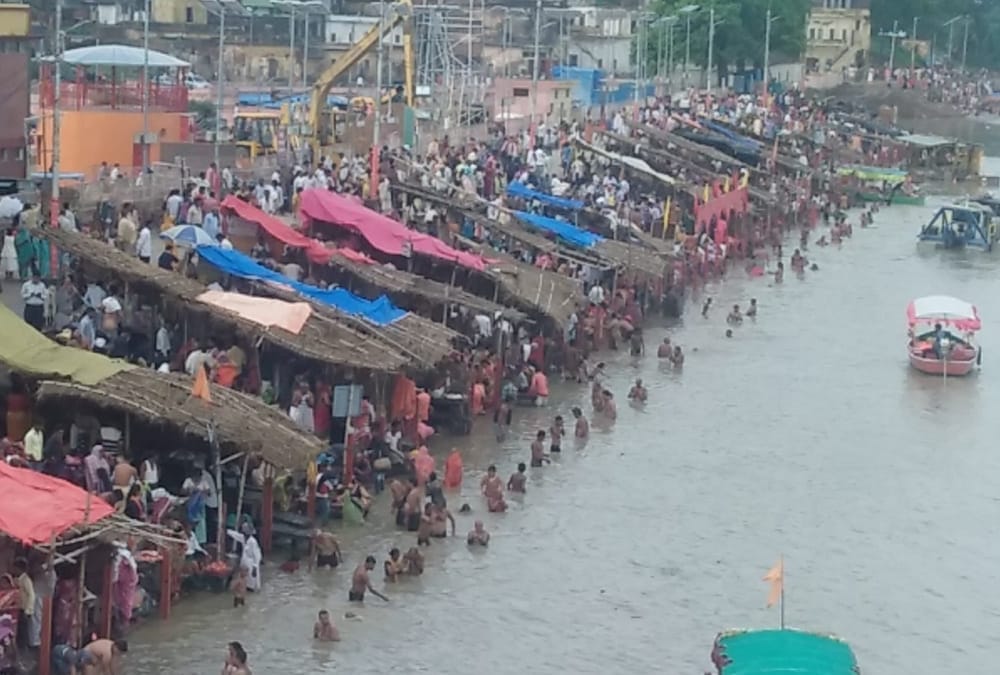 People worship on Guru Purnima.