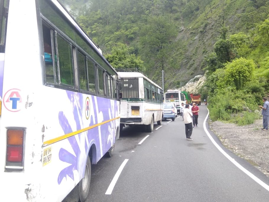 Vehicles stuck on Highway after landslide in uttarakhand mountains area
