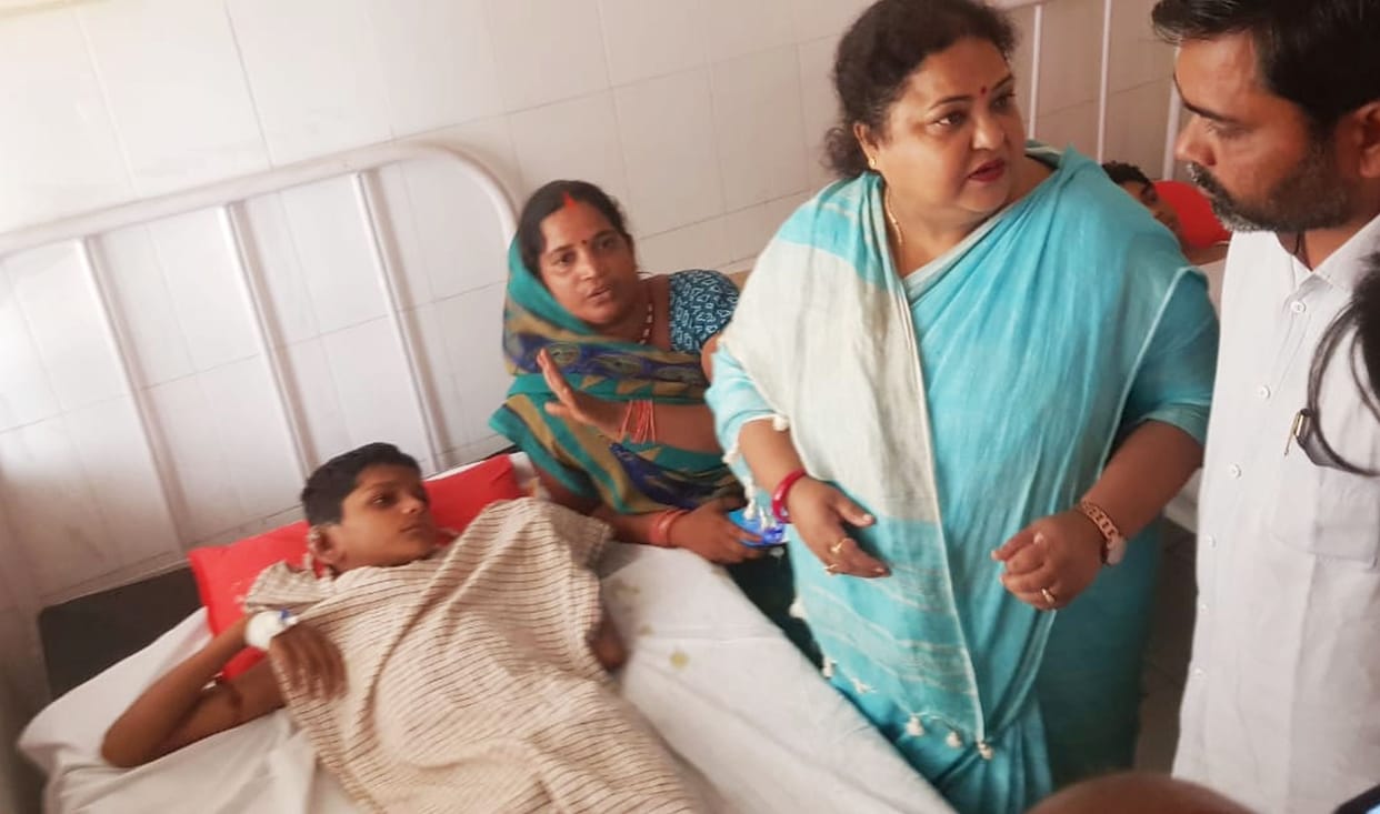 education minister visit to hospital