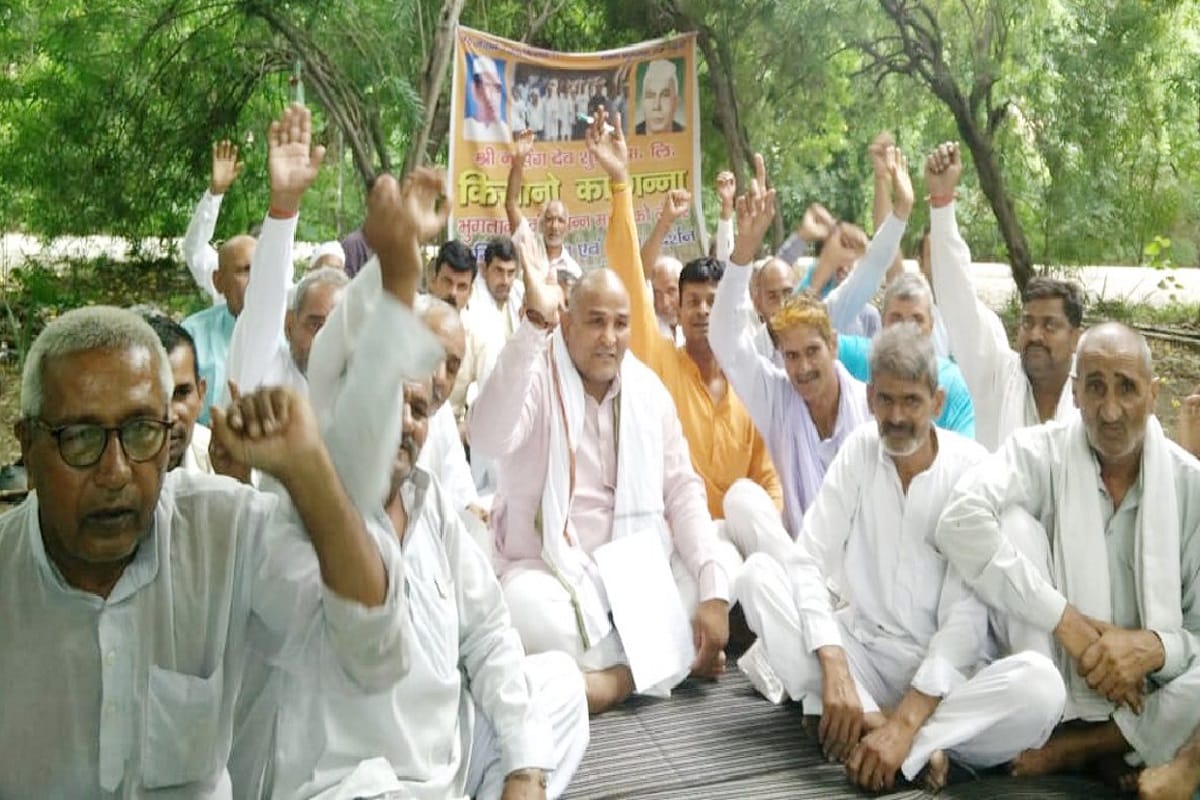 Farmers protest continue for sugarcane payment in Baghpat district