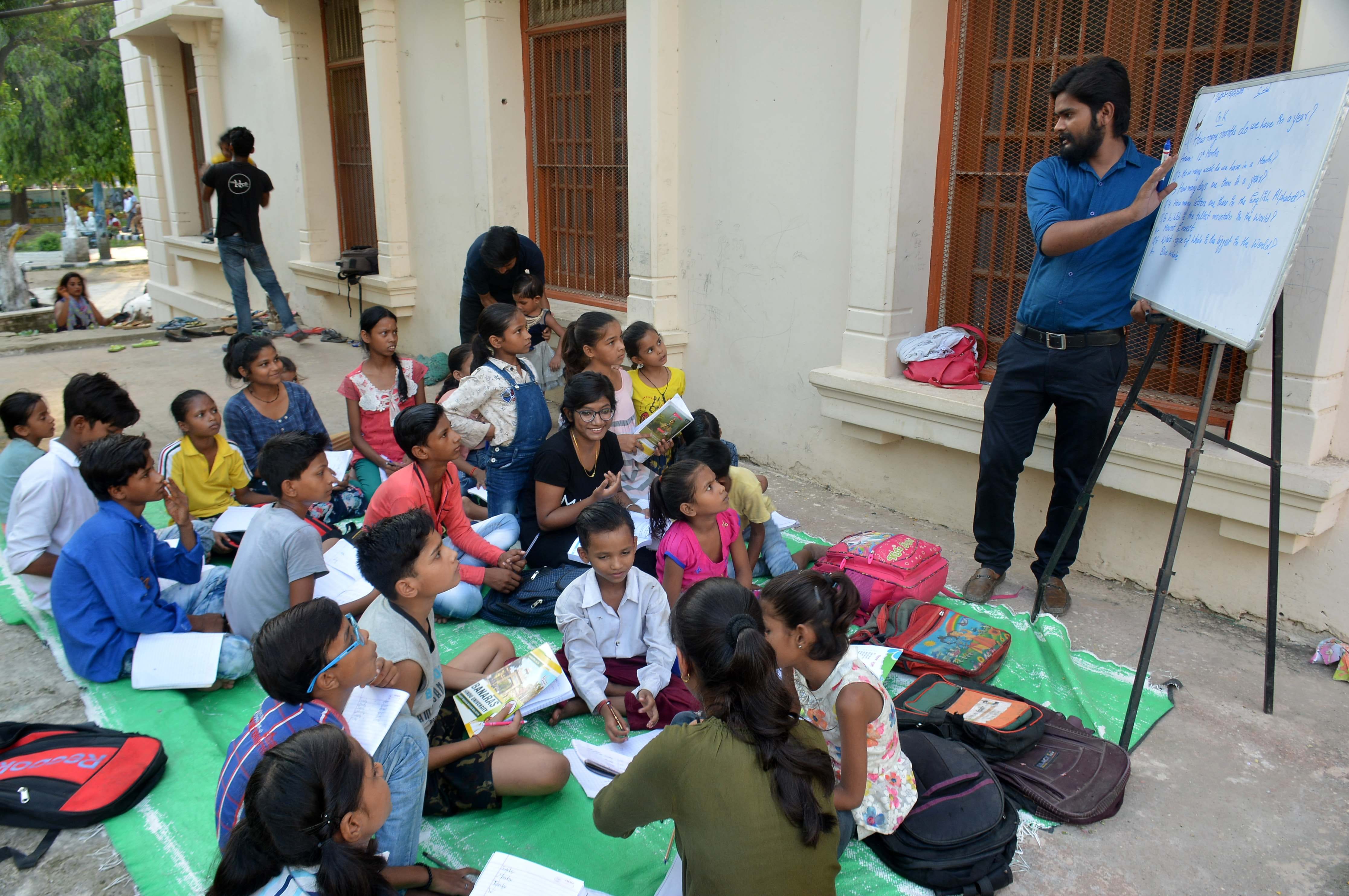 Guru purnima 2019 some people best example of guru dakshina varanasi