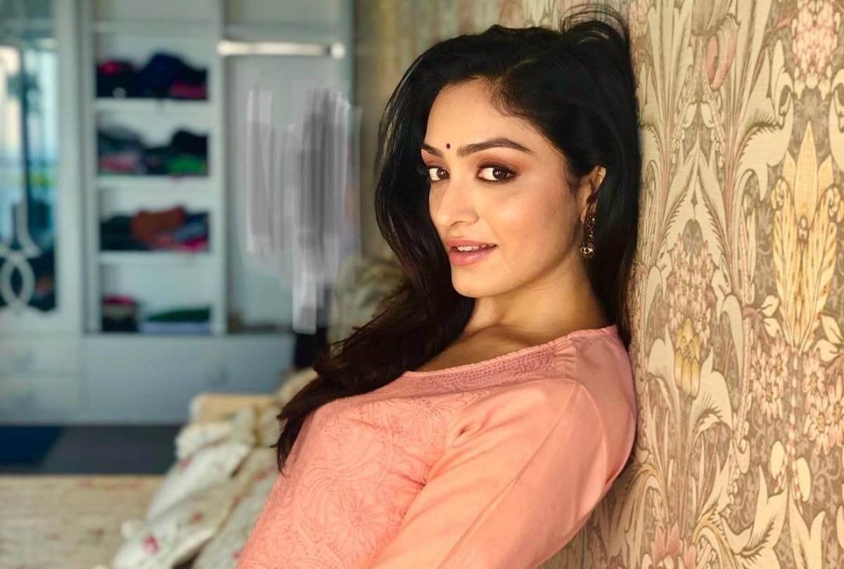 Gulshan Kumar daughter will debut with R. Madhavan in Dahi Chini