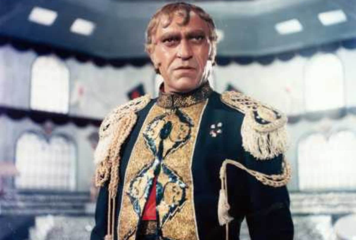 Veteran Actor Amrish Puri Left Government Job For Acting Famous For Played Villain Roles In Films