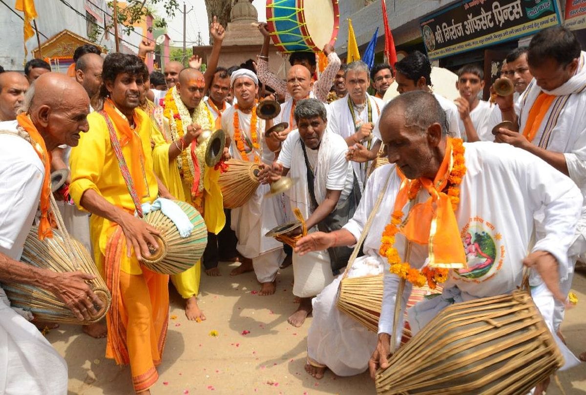 Guru Purnima 2019 saint harinam sankirtan Celebration In Mudiya Mela For Govardhan Parikrama