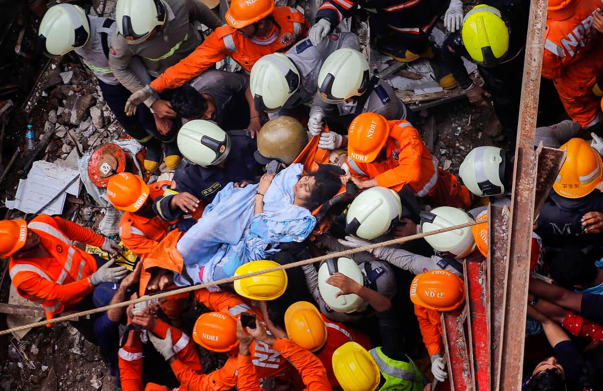 Mumbai Building Collapse Arjun Kapoor to Parineeti Chopra bollywood reaction on The accident
