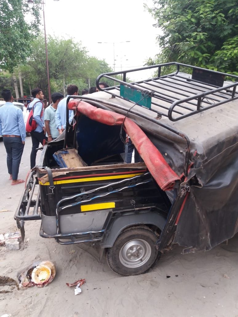 canter hit an auto, a man died