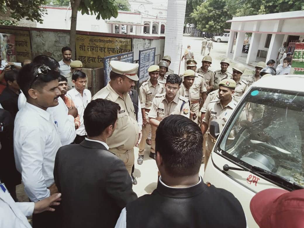 Heavy protest for Advocate Om Mishra murder Swati Singh and SP Abhishek Singh in action