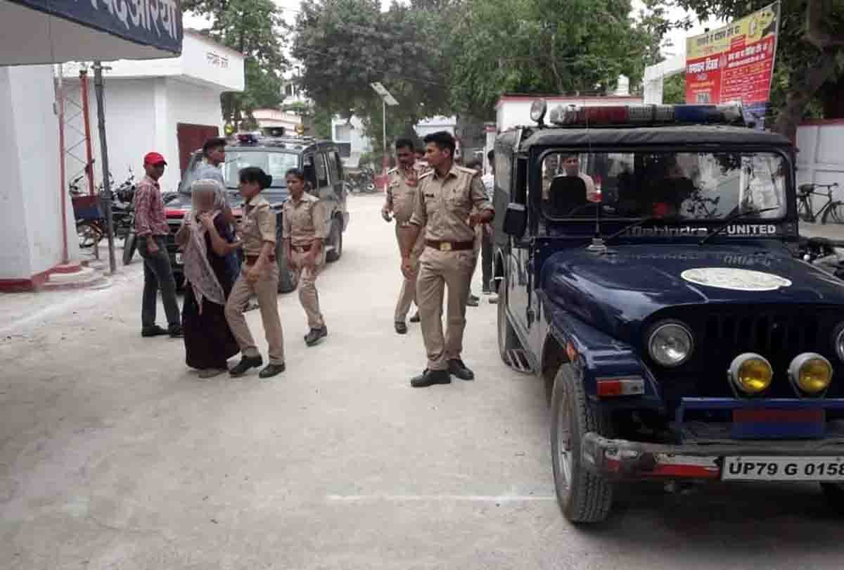 brothel racket running openly in auraiya