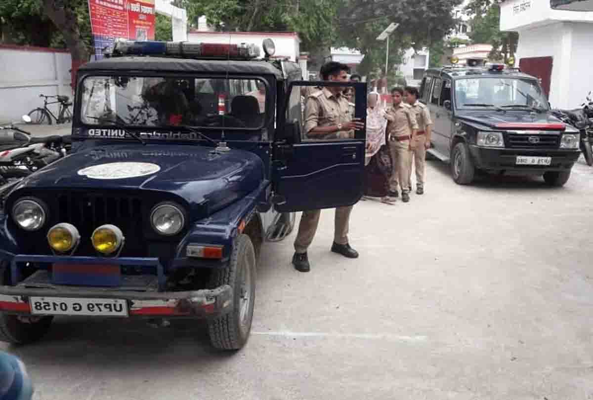 brothel racket running openly in auraiya
