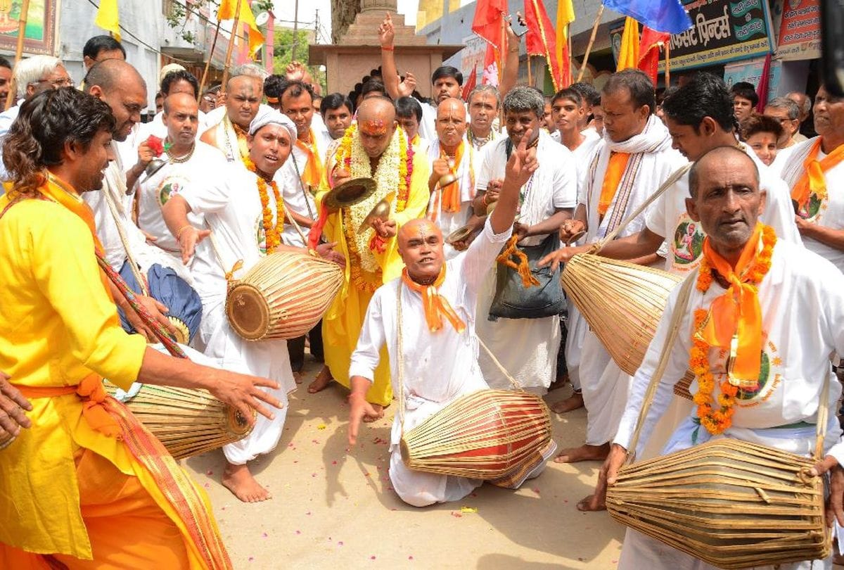 Guru Purnima 2019 saint harinam sankirtan Celebration In Mudiya Mela For Govardhan Parikrama