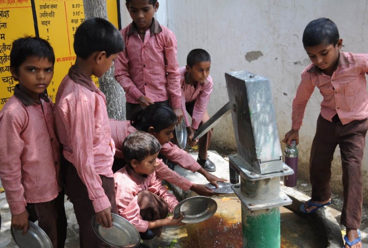 students open gates of this school in lucknow, head master rings the bell