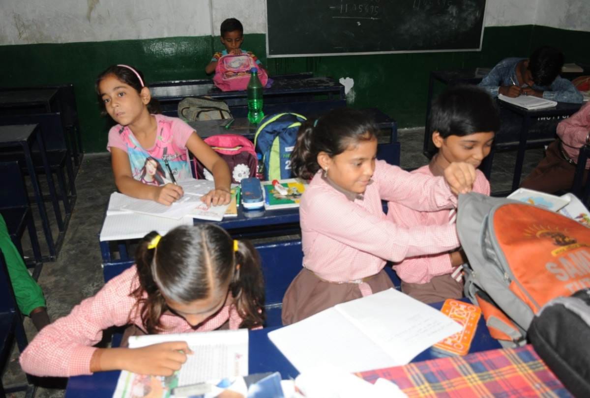 students open gates of this school in lucknow, head master rings the bell