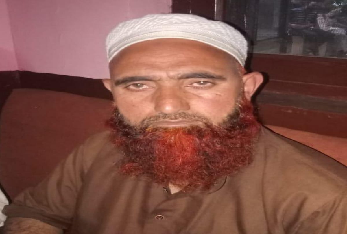Delhi Police Special Cell has arrested JeM terrorist Basir Ahmad from Srinagar of  Jammu and Kashmir