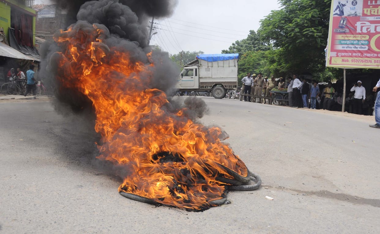 Police surrender for five hours