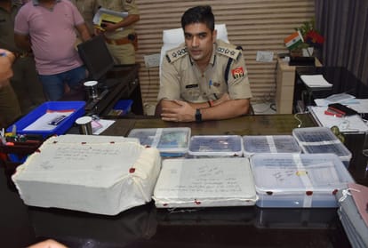 Five arrested at aligarh in case of running 49 fraud company across the country