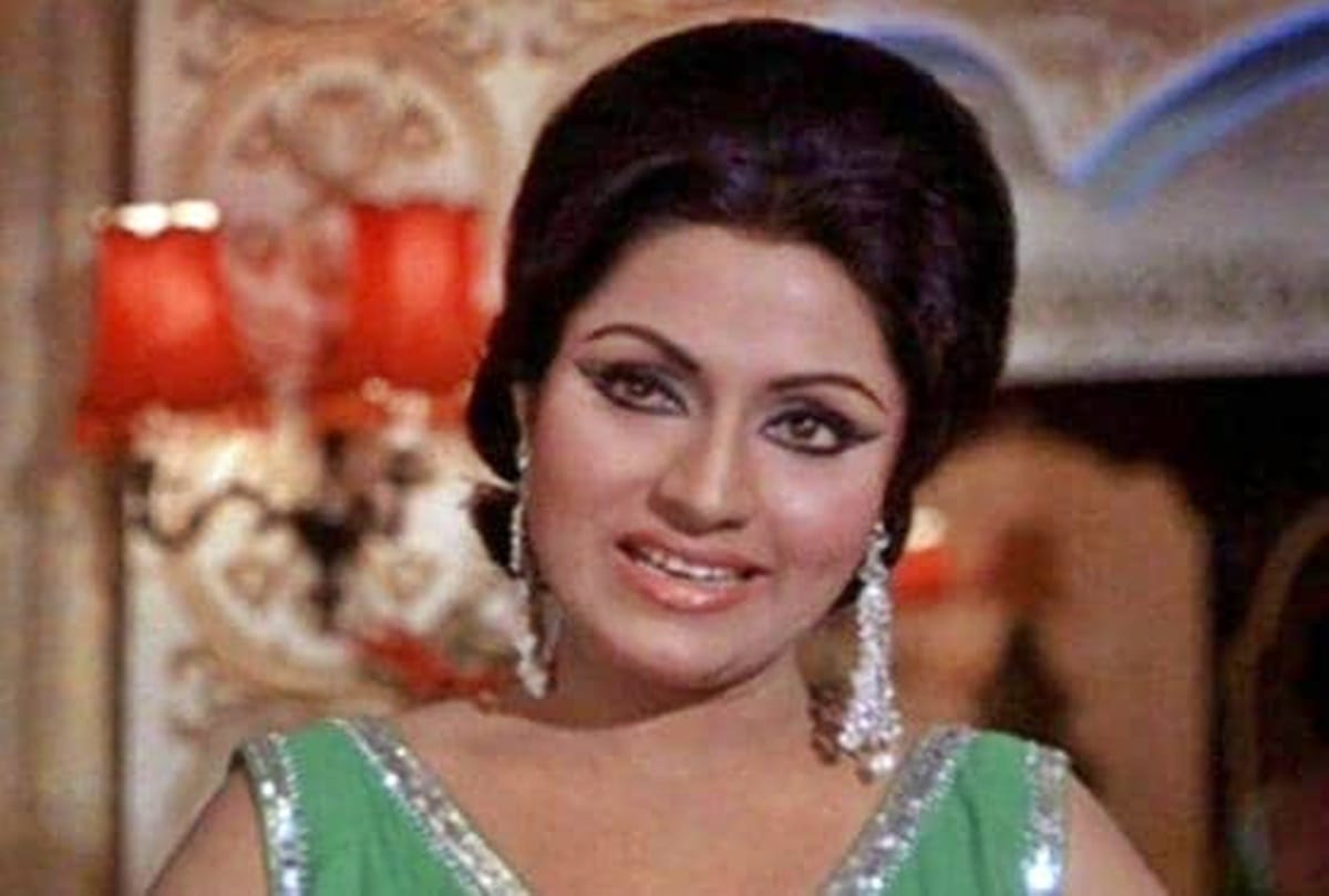Know How Bollywood actress Bindu turned Mona Darling as vamp