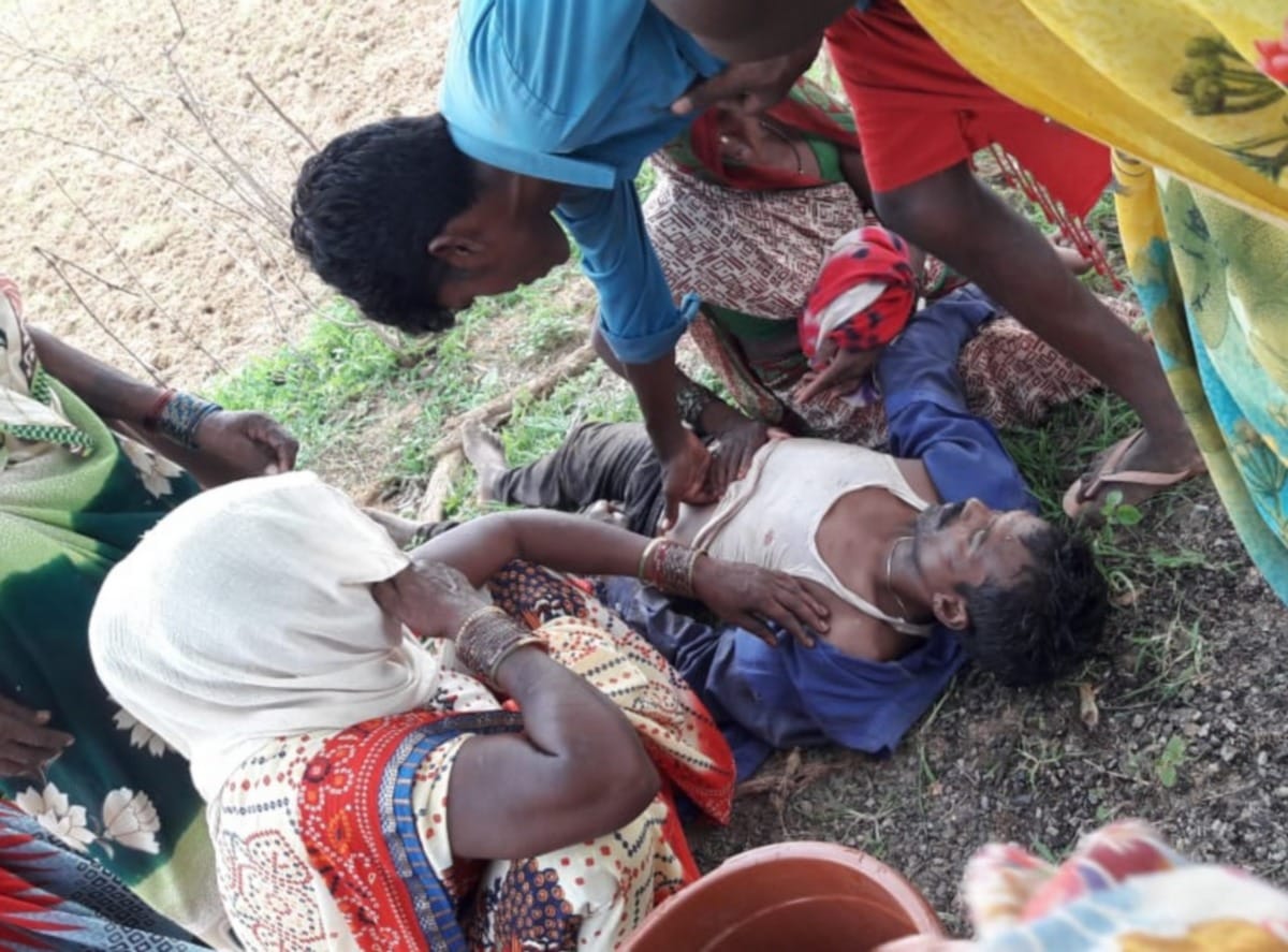 dead body and injured people in field clash between two sides for land dispute ghorawal sonbhadra