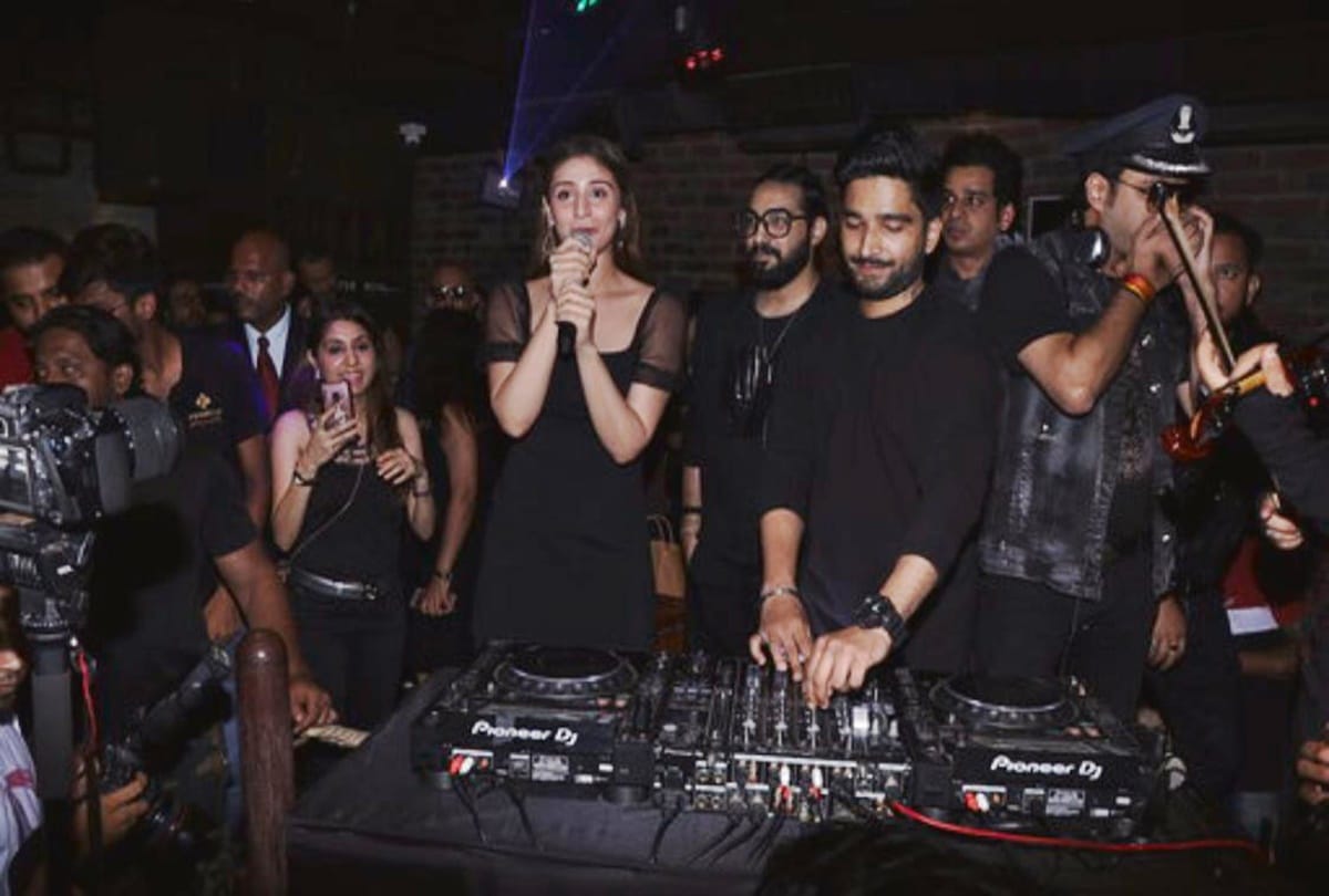 Dhvani Bhanushali song psycho saiyan from the Prabhas film saaho has been hit and popular