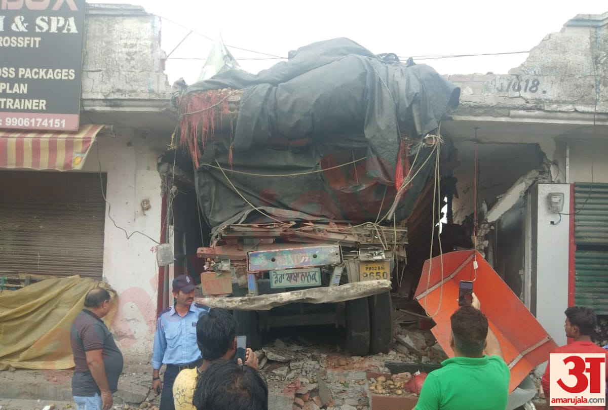 truck landed in an atm in jammu channi area, two dead one injured