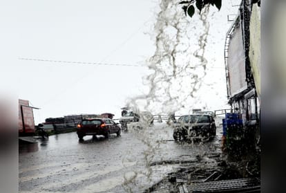 school building collapsed and landslide on highway due to heavy rainfall in himachal