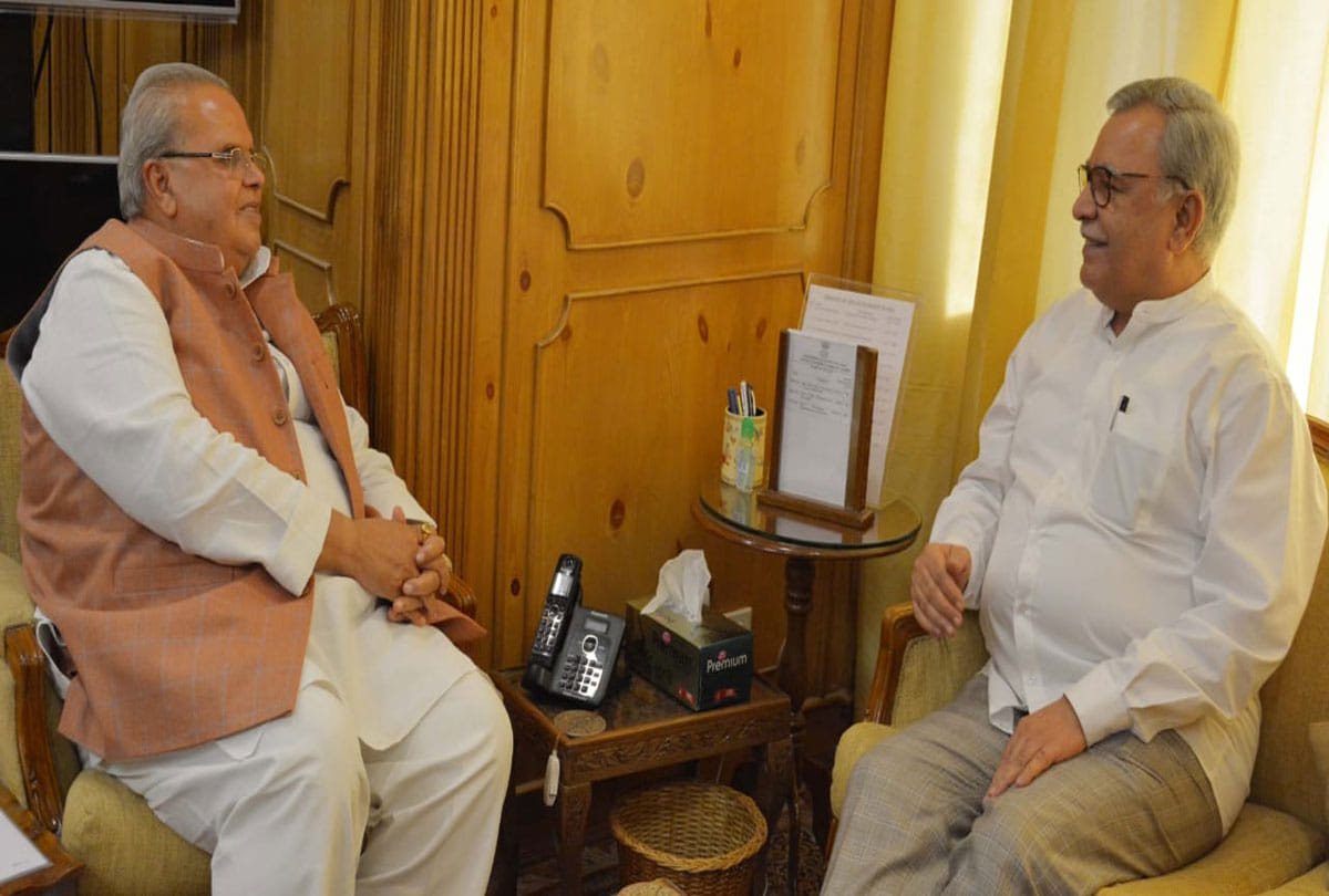 Jammu-Kashmir: Farooq Khan, Advisor to Governor J&K, met Governor Satya Pal Malik