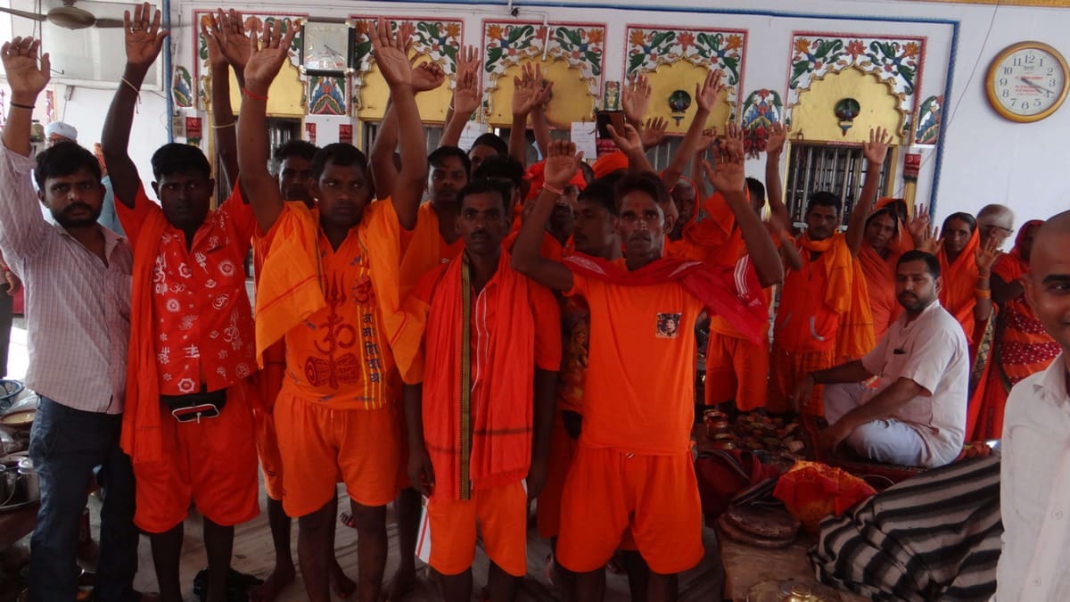 kanvariya in kashi varanasi in savan month