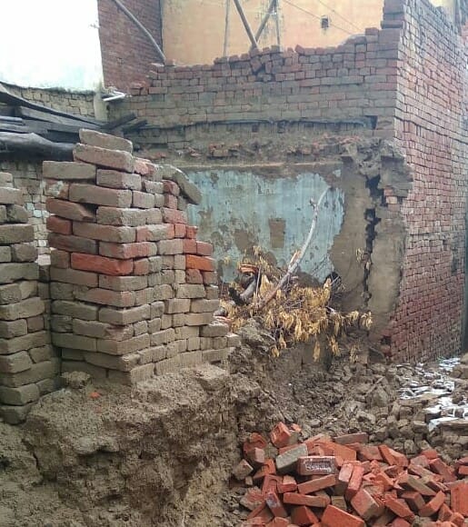 the wall fall down, a littl girl dead