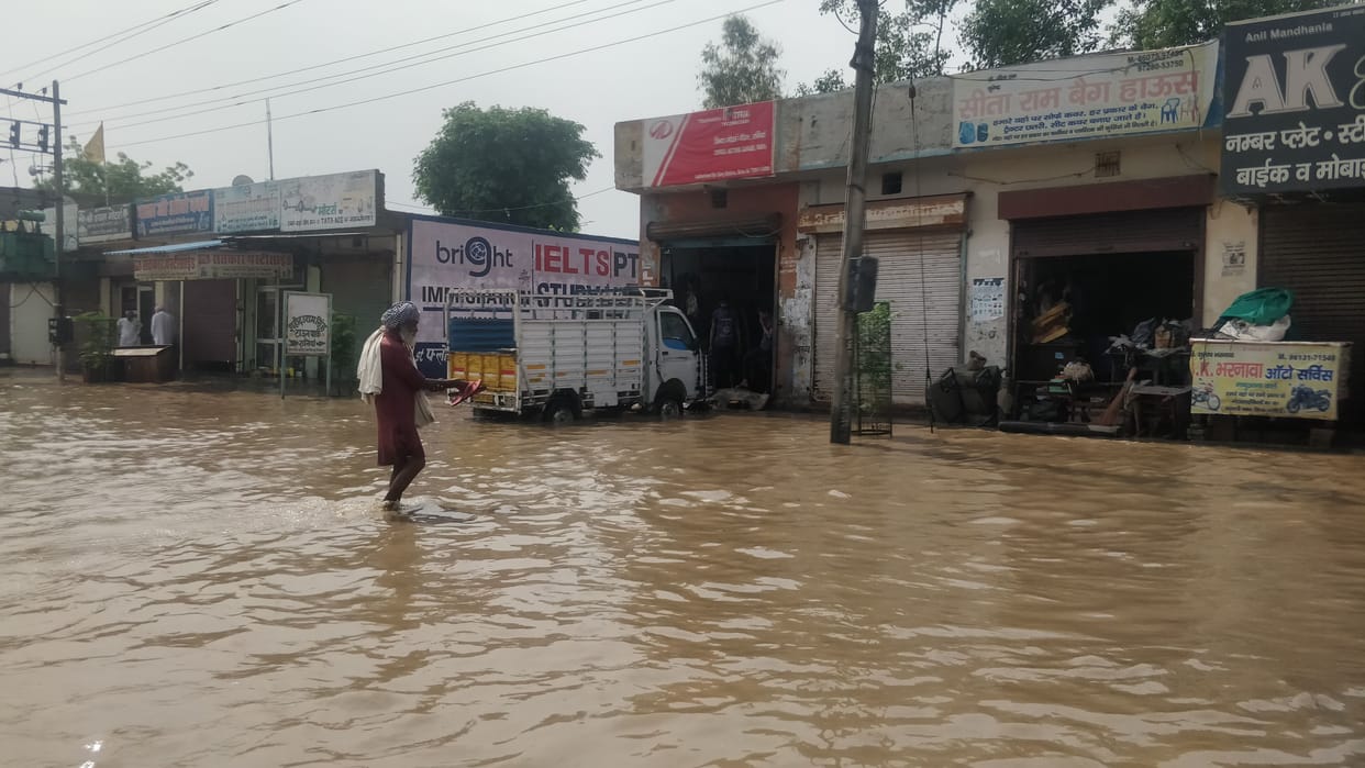 heavy rain, sirsa, road, street