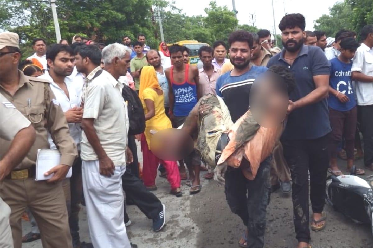without helmet and over speed took life of Four friends in a road accident
