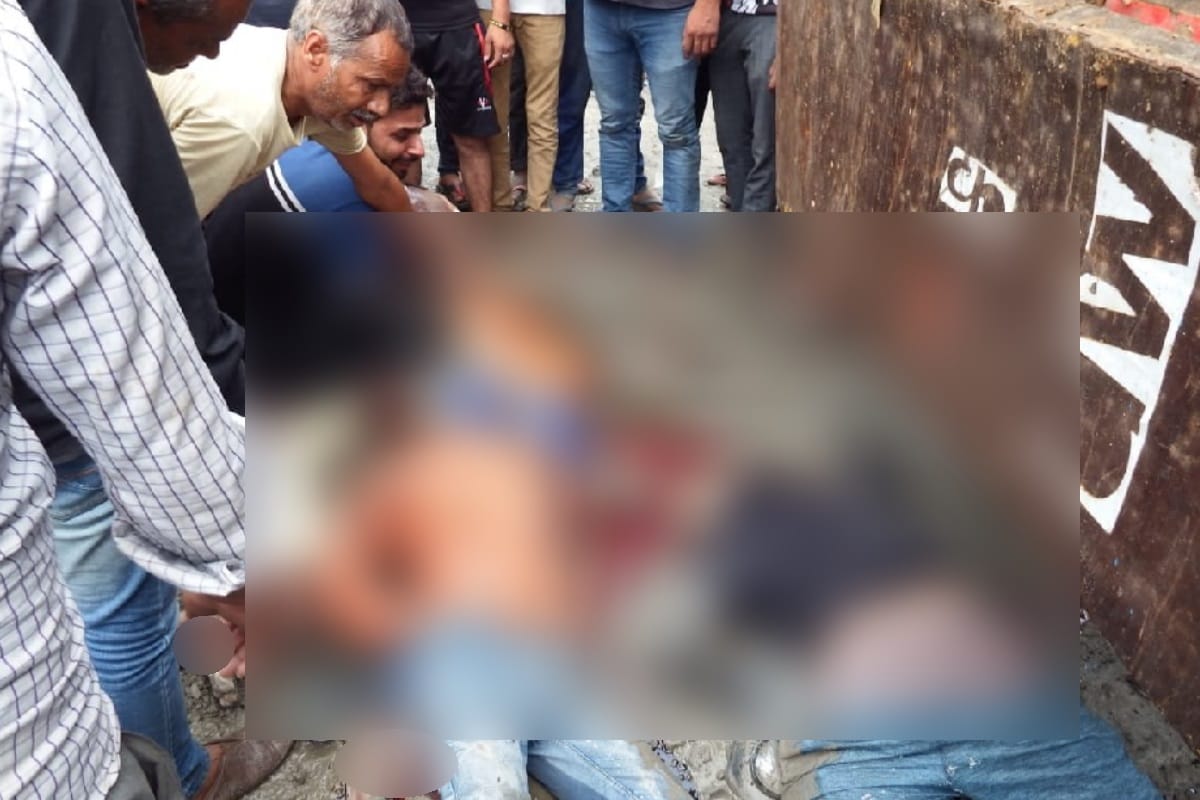 without helmet and over speed took life of Four friends in a road accident