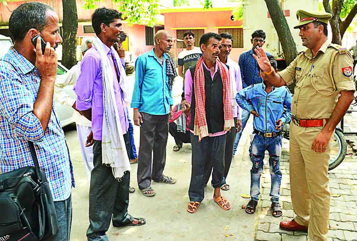 two people died in accident at hardoi Bilhaur highway