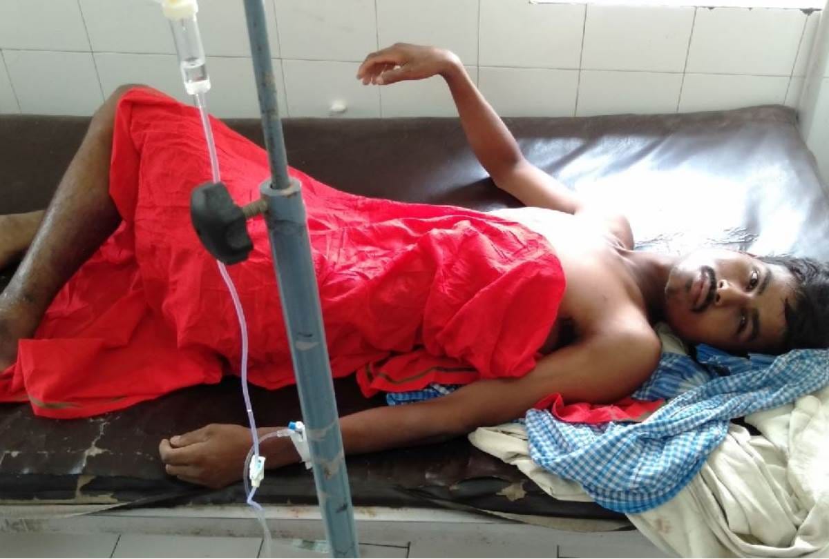 boy beaten, given electric shock and tried to burn by petrol in doubt of theft in barabanki