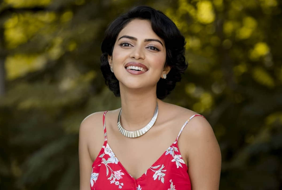 complaint registered against amala paul film Aadai