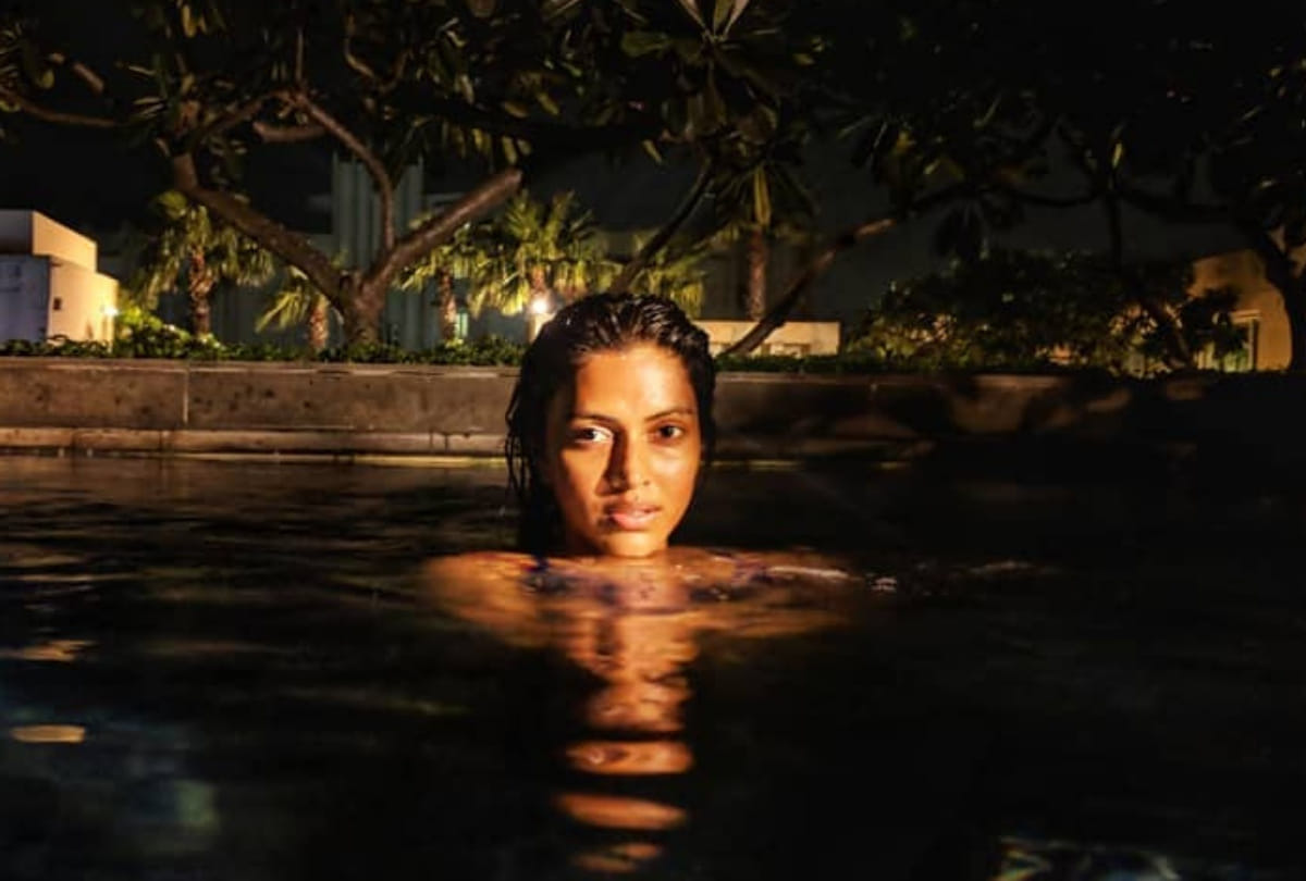 Actress Amala Paul beach instagram photos goes viral in between lockdown