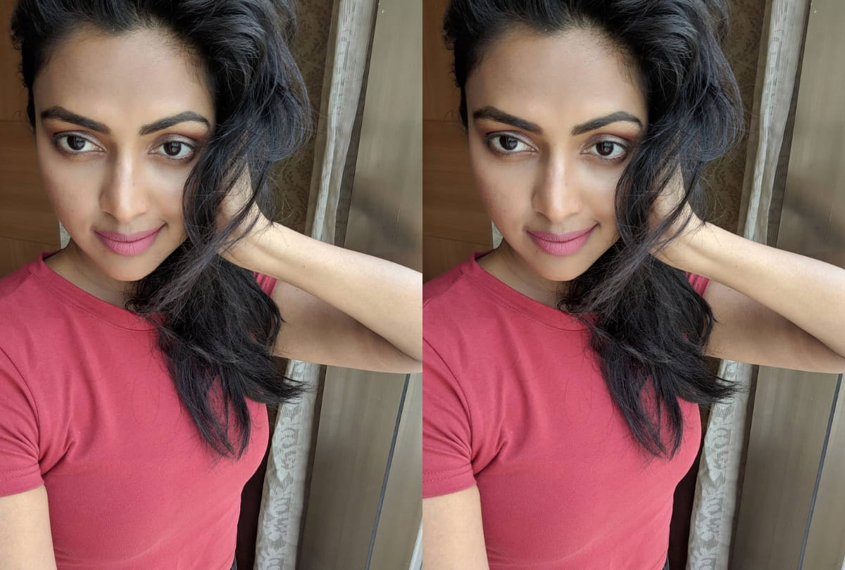 Actress Amala Paul beach instagram photos goes viral in between lockdown