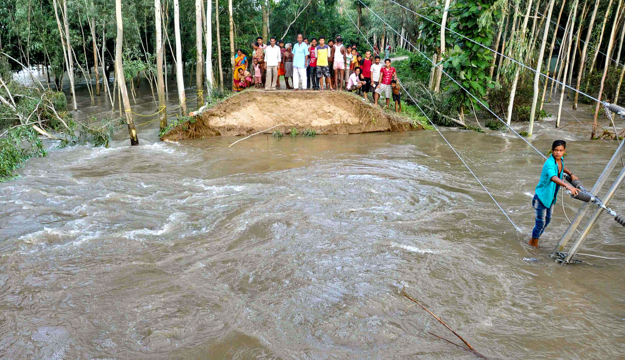 Flood in Bihar Train services suspended between Samastipur Darbhanga due to rising water levels