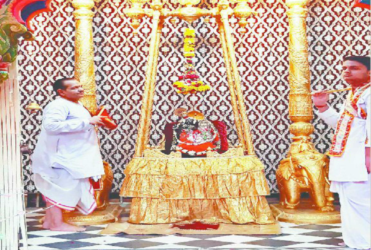 savan 2019 hindola utsav celebrations in dwarkadhish mandir mathura