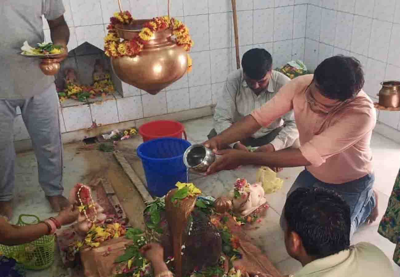 People Has strong Faith And Spirituality In Bhuteshwar Temple Of Kanpur