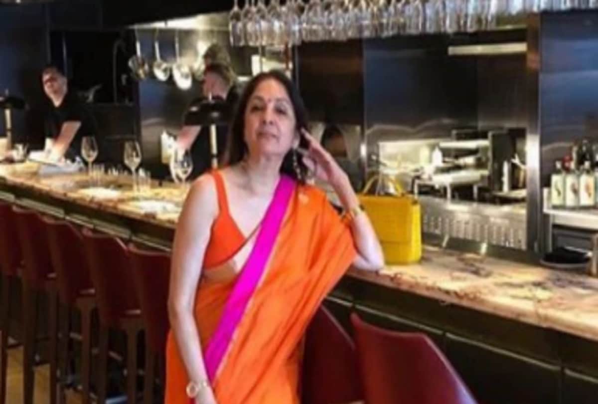 neena gupta gorgeous look in peach rose print saree