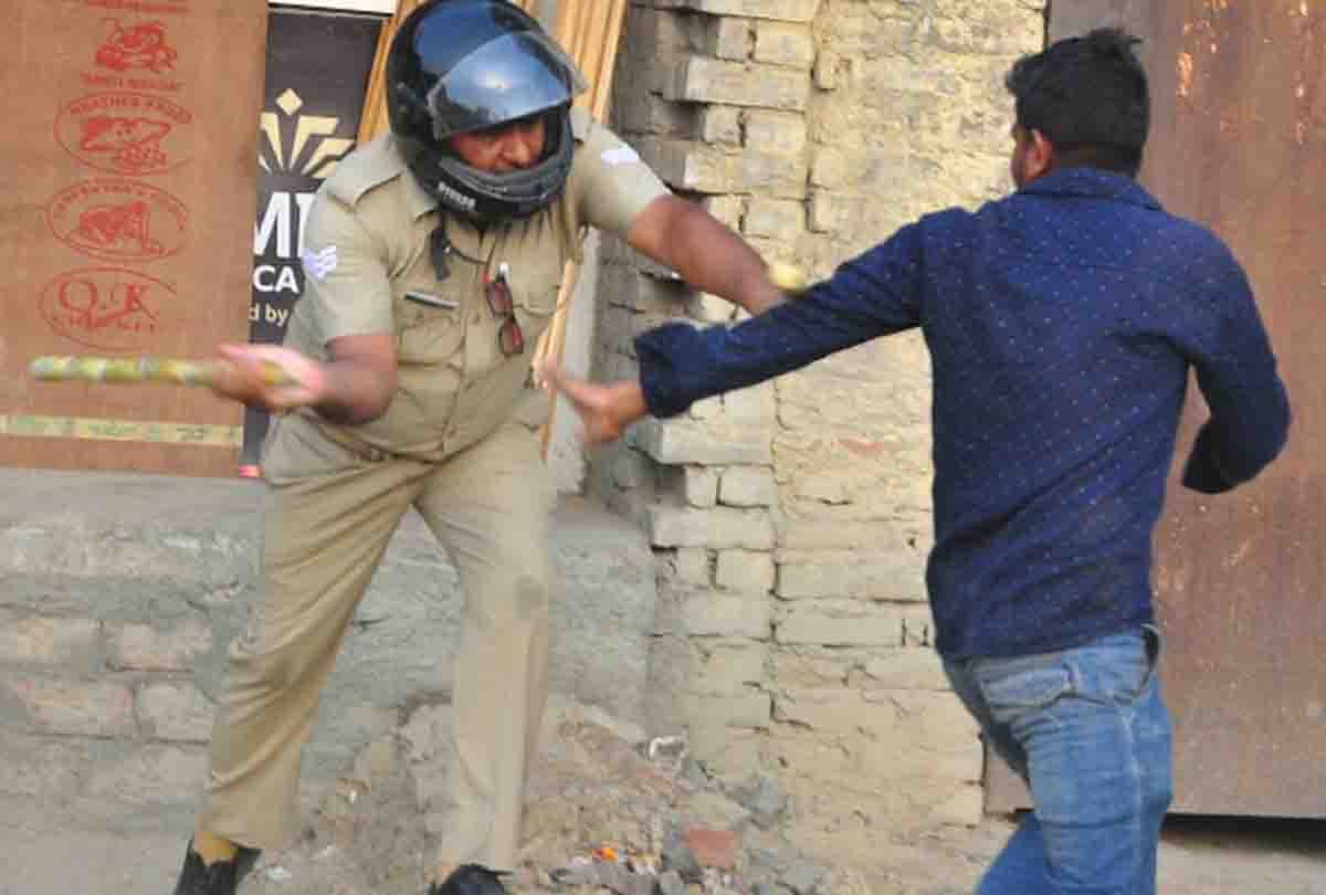 Truck hit to student in Kanpur