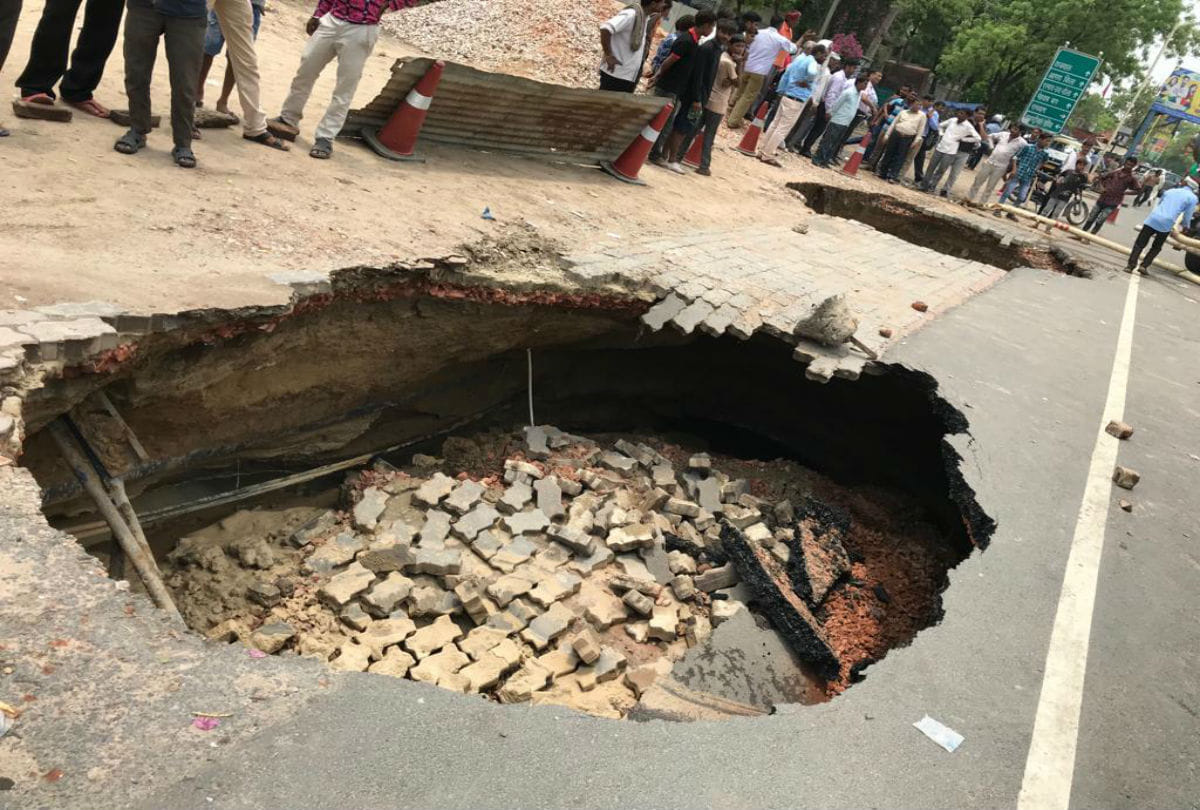 road damage in agra after heavy rain