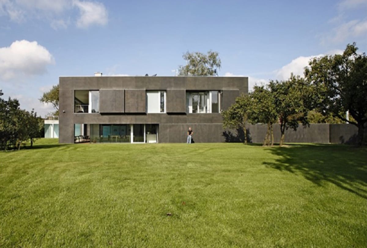 Safest house in the world Modern fortress with sliding concrete walls in Poland