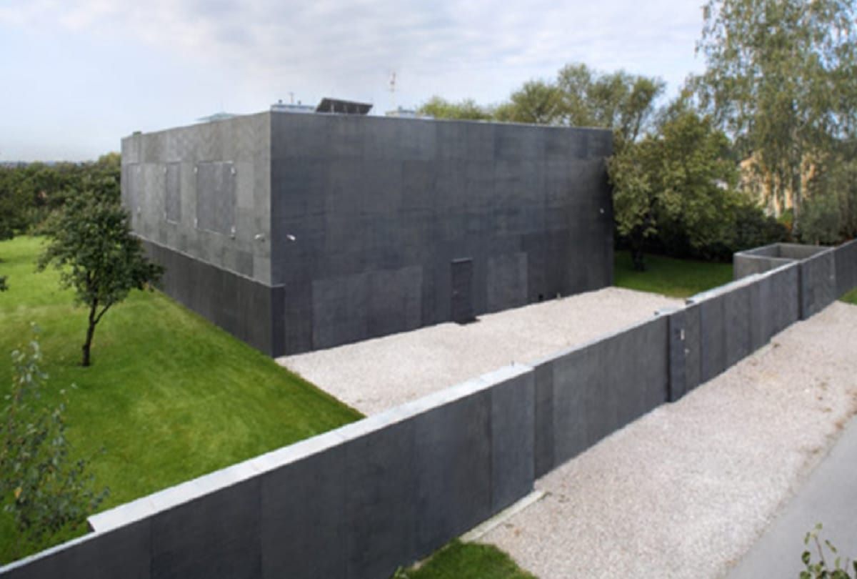 Safest house in the world Modern fortress with sliding concrete walls in Poland