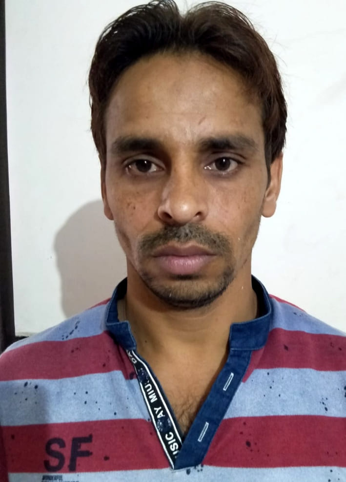 I am gangster asif aka cheka, arrest me