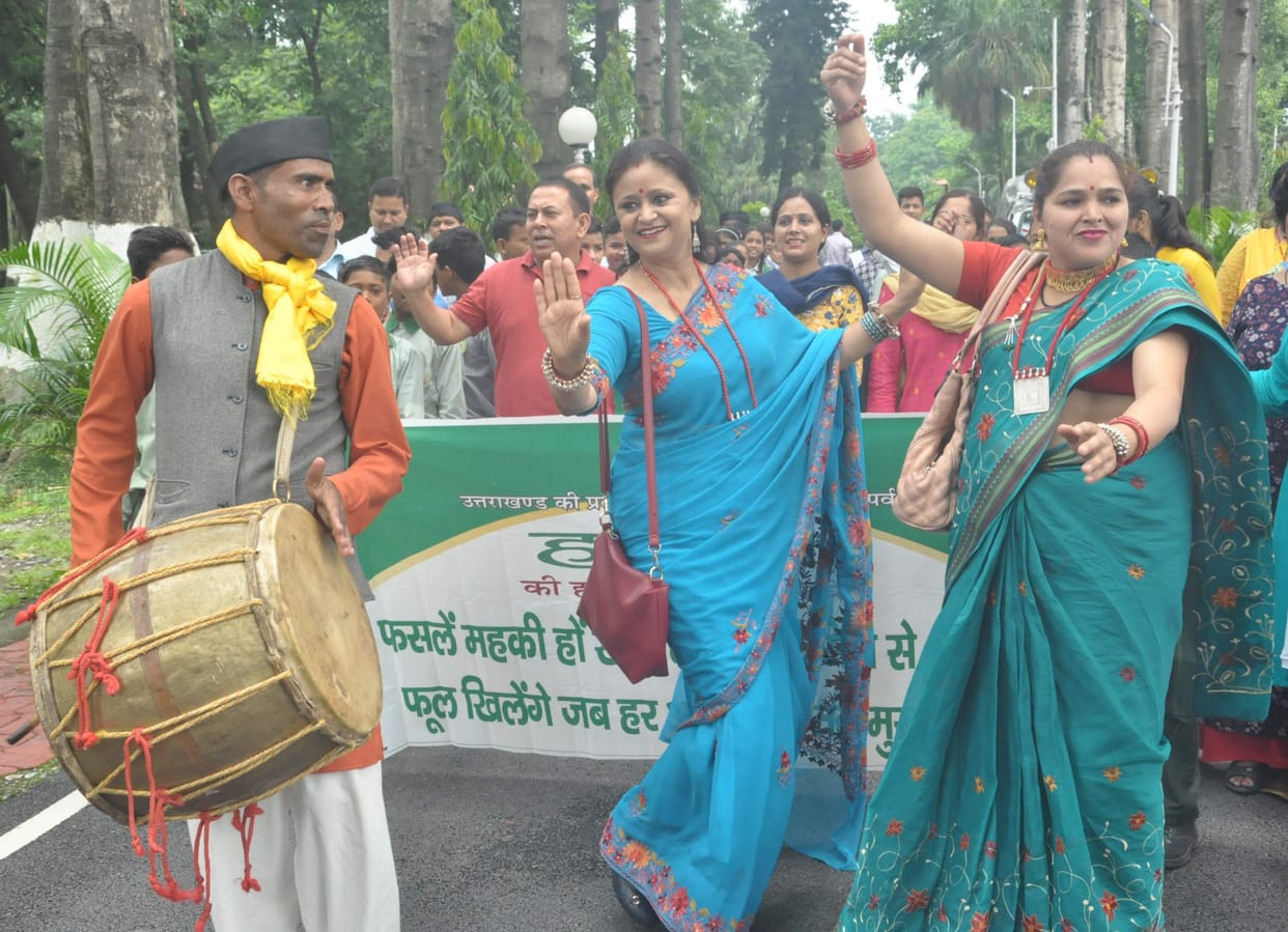Hear the message of green, be my country ...