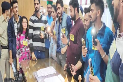 nine workers of ABVP expelled from HPU shimla on protesting despite ban