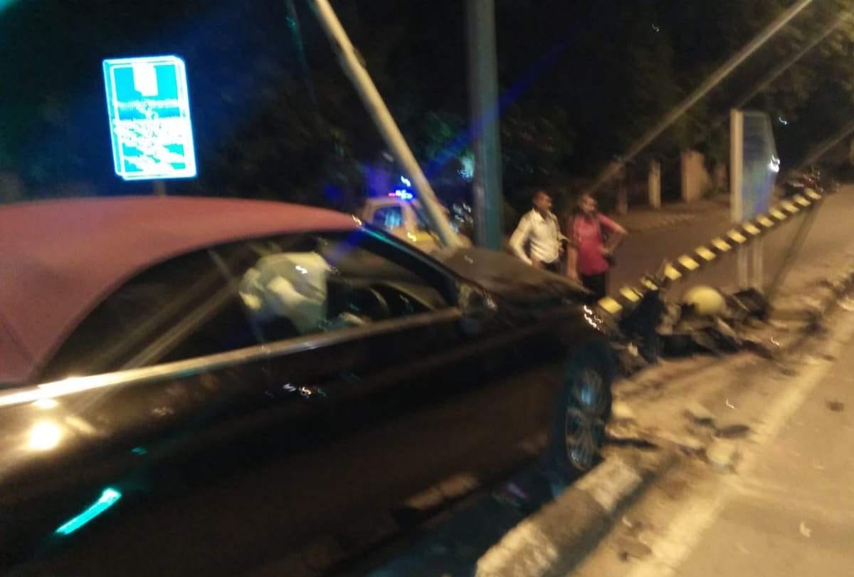 delhi mercedes driven by 19 year old student hits a car 3 crpf constables injured driver arrest