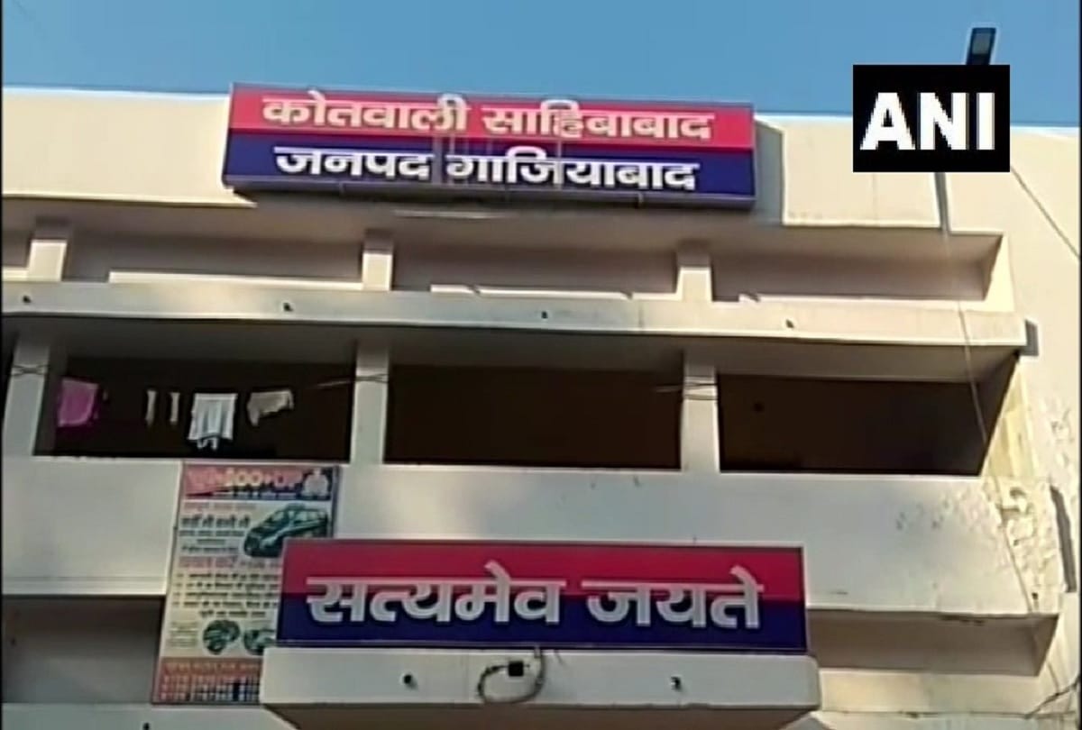 Excise inspector and constable clash over month bribe recovery, both injured in Ghaziabad
