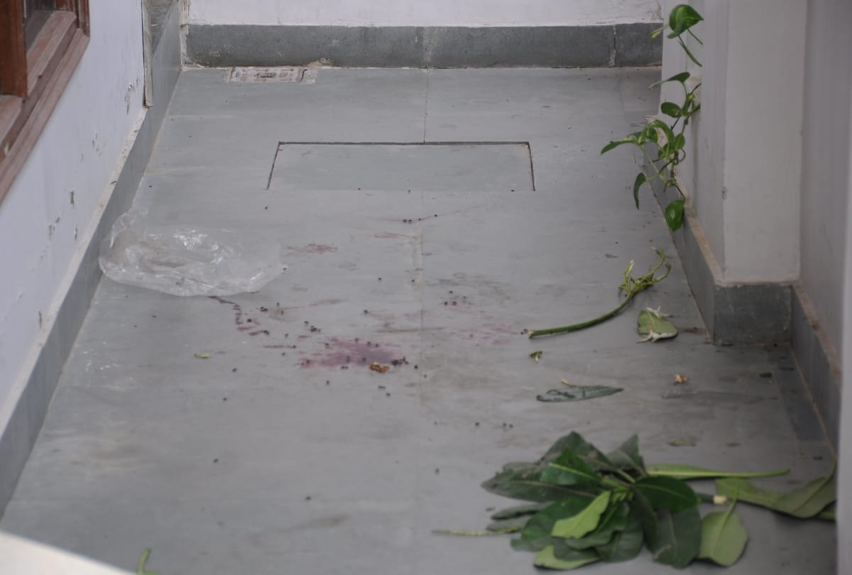 UP News: truth behind the death of manager of midland hospital in lucknow
